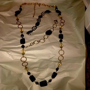 Necklace with 2 bracelets